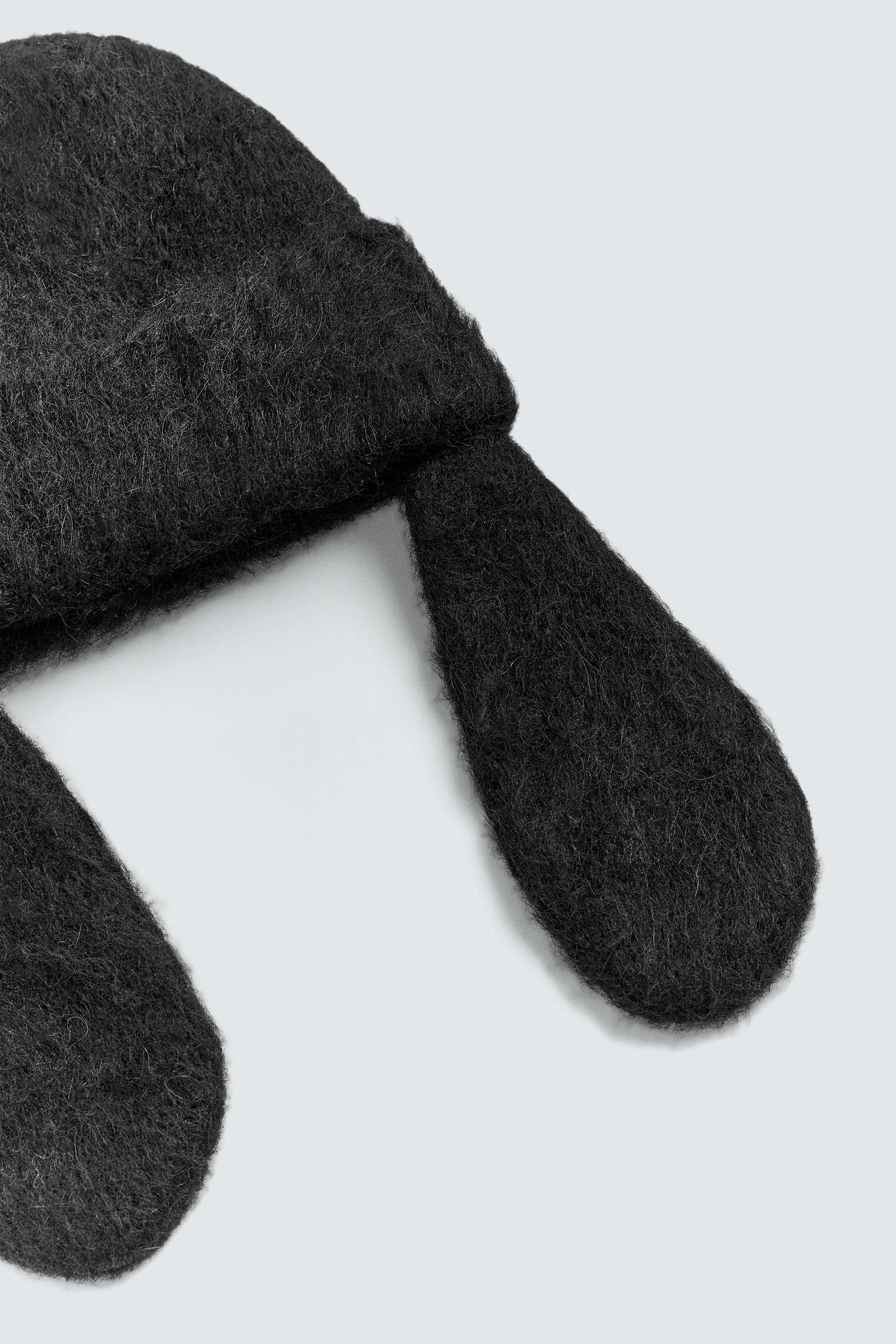 GOOFY EAR KNIT BEANIE HARRY LAMBERT FOR ZARA X DISNEY